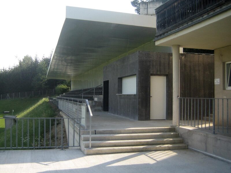 HERTL.ARCHITEKTEN: Sportanlage Wolfern - best architects 08 gold