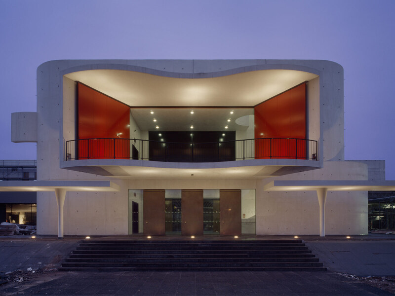 Lederer + Ragnarsdóttir + Oei: Hessisches Staatstheater - best architects 09 gold