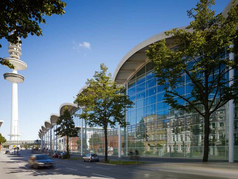 ingenhoven architects gmbh: Neue Messe Hamburg - best architects 11