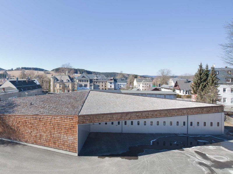 atelier st: Neubau Wirtschaftsgebäude - best architects 12 gold