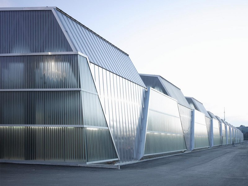 Penzel Valier: Tramdepot Bern - best architects 13 in Gold