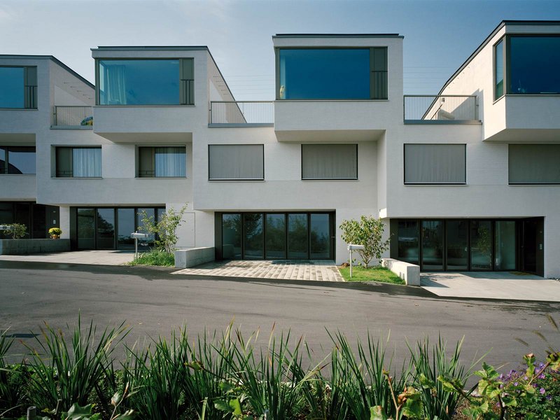 pool Architektur: Reihenhäuser “blue notes“, Richterswil - best architects 13
