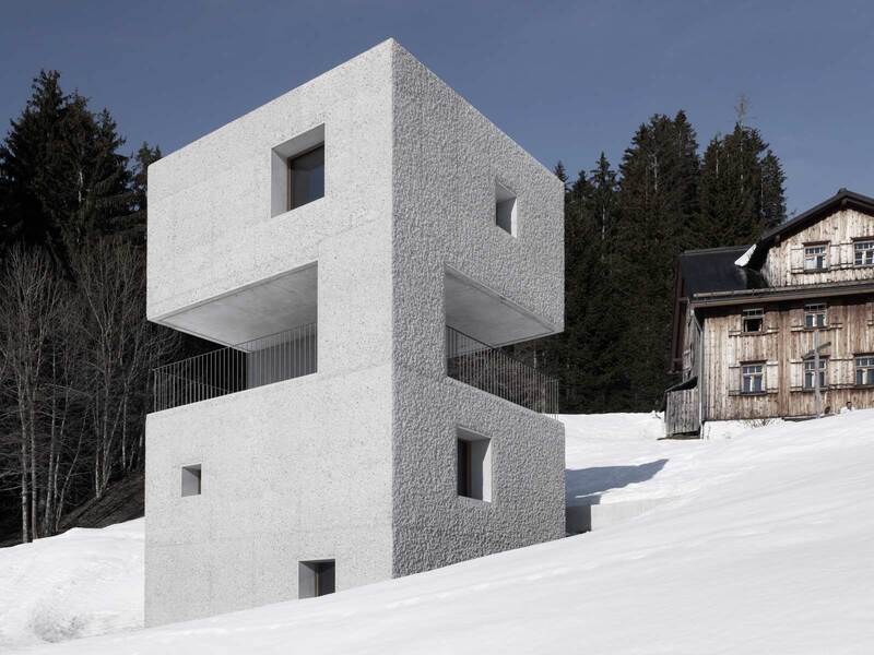 Marte.Marte Architekten: Schutzhütte im Laternsertal - best architects 13 in Gold