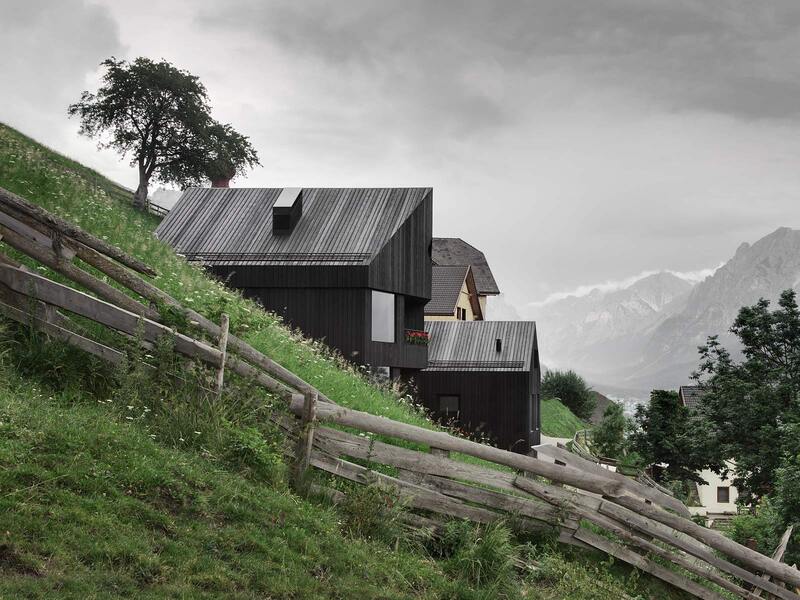 Pedevilla Architekten: Wohnhaus Pliscia 13 - best architects 15