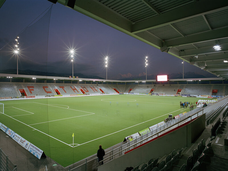 pool architektur: Fussballstadion Thun - best architects 15