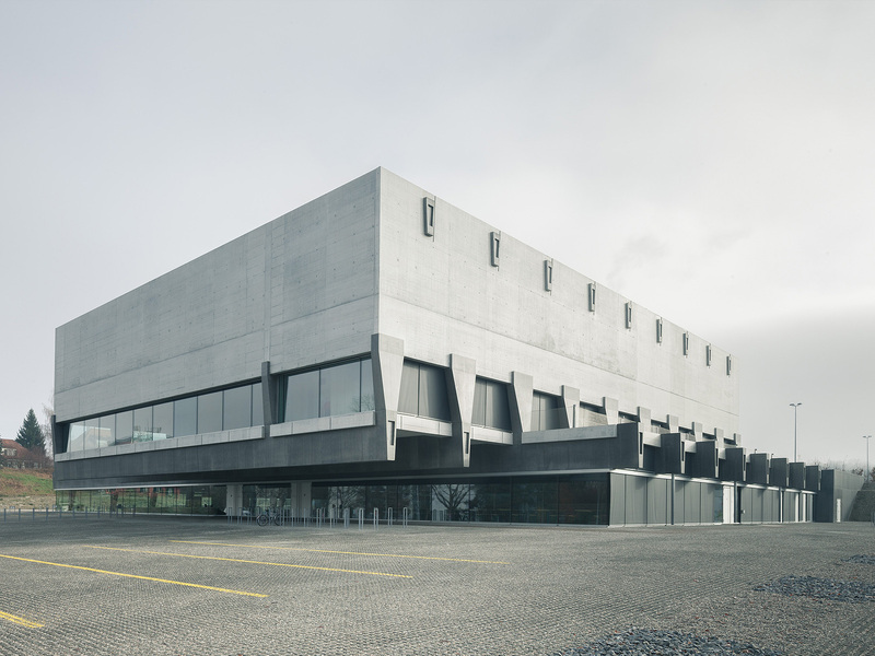 Penzel Valier: Sporthallen Weissenstein - best architects 17 in Gold