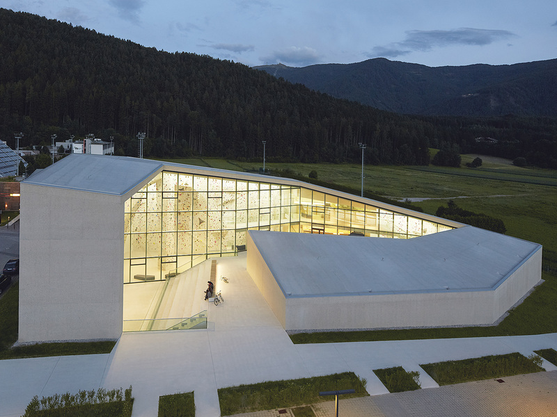 stifter + bachmann: Bruneck Climbing Centre - best architects 17