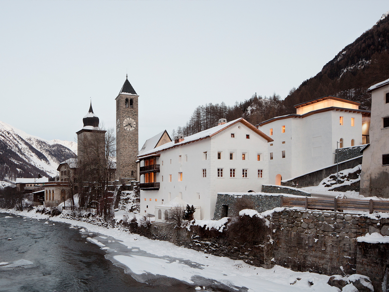 Schmidlin Architekten & LUVO Architekten: Muzeum Susch - best architects 21