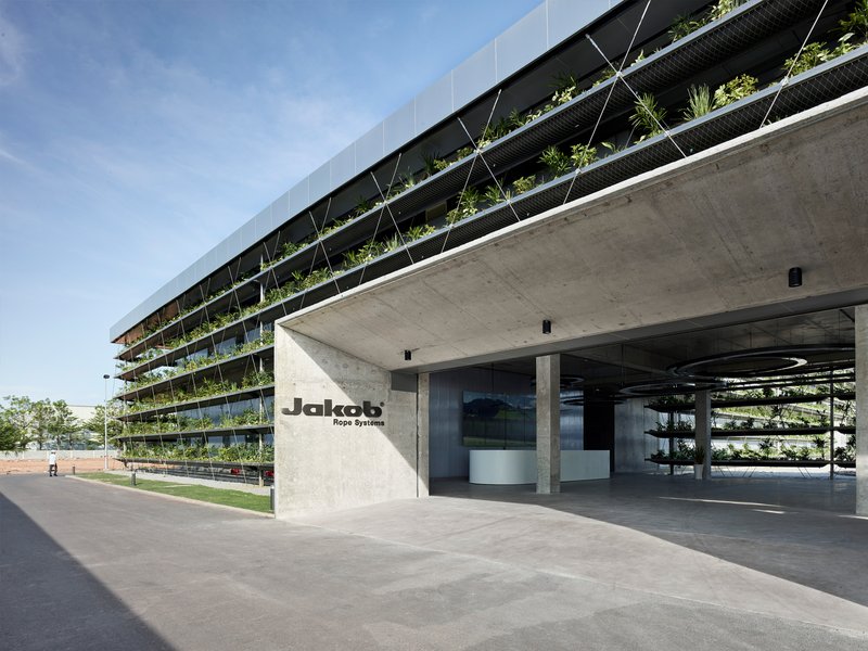 rollimarchini Architekten · g8a architects: Tropenfabrik Saigon - best architects 23