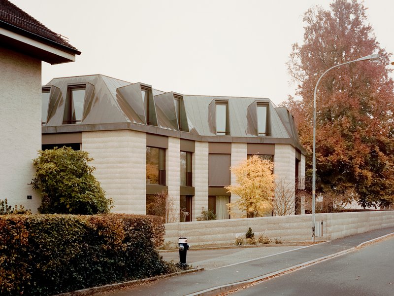THINK ARCHITECTURE: Haus neben der Kirche - best architects 24