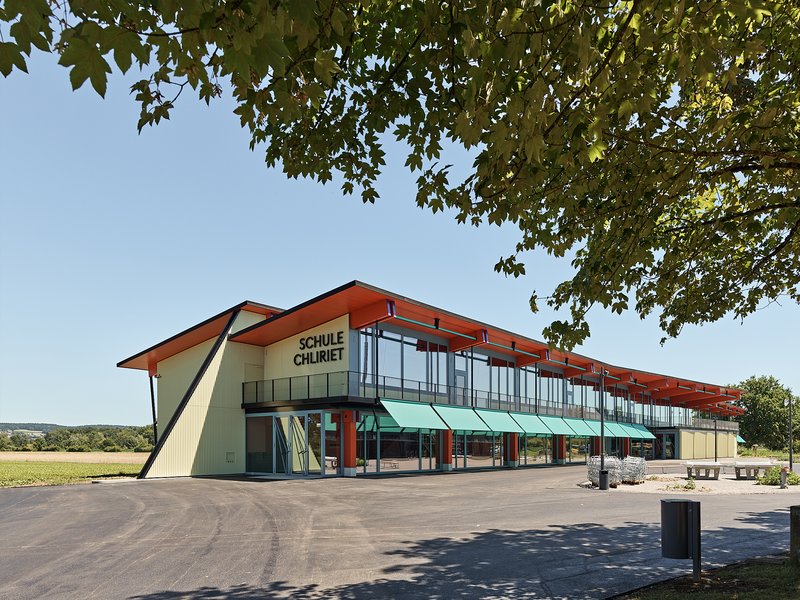 BS+EMI Architektenpartner: Schulhaus Chliriet - best architects 24 in gold