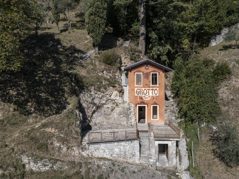 Enrico Sassi Architetto: Grotto della Roccia - best architects 26